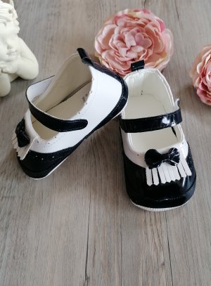 Chaussons Bebe Fille Blanc Et Bleu Marine Pour Mariage Ou Bapteme