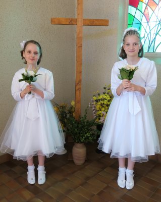 Chaussettes bébé de baptême ou cérémonie en coton blanc avec volant en voile