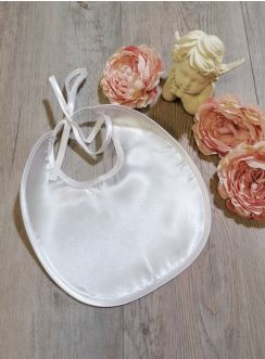 bavoir satin bébé pour baptême